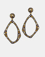 Pareja de pendientes statement Musa de Bohemme en plata envejecida con pavé irregular de circonitas multicolores sobre fondo blanco.