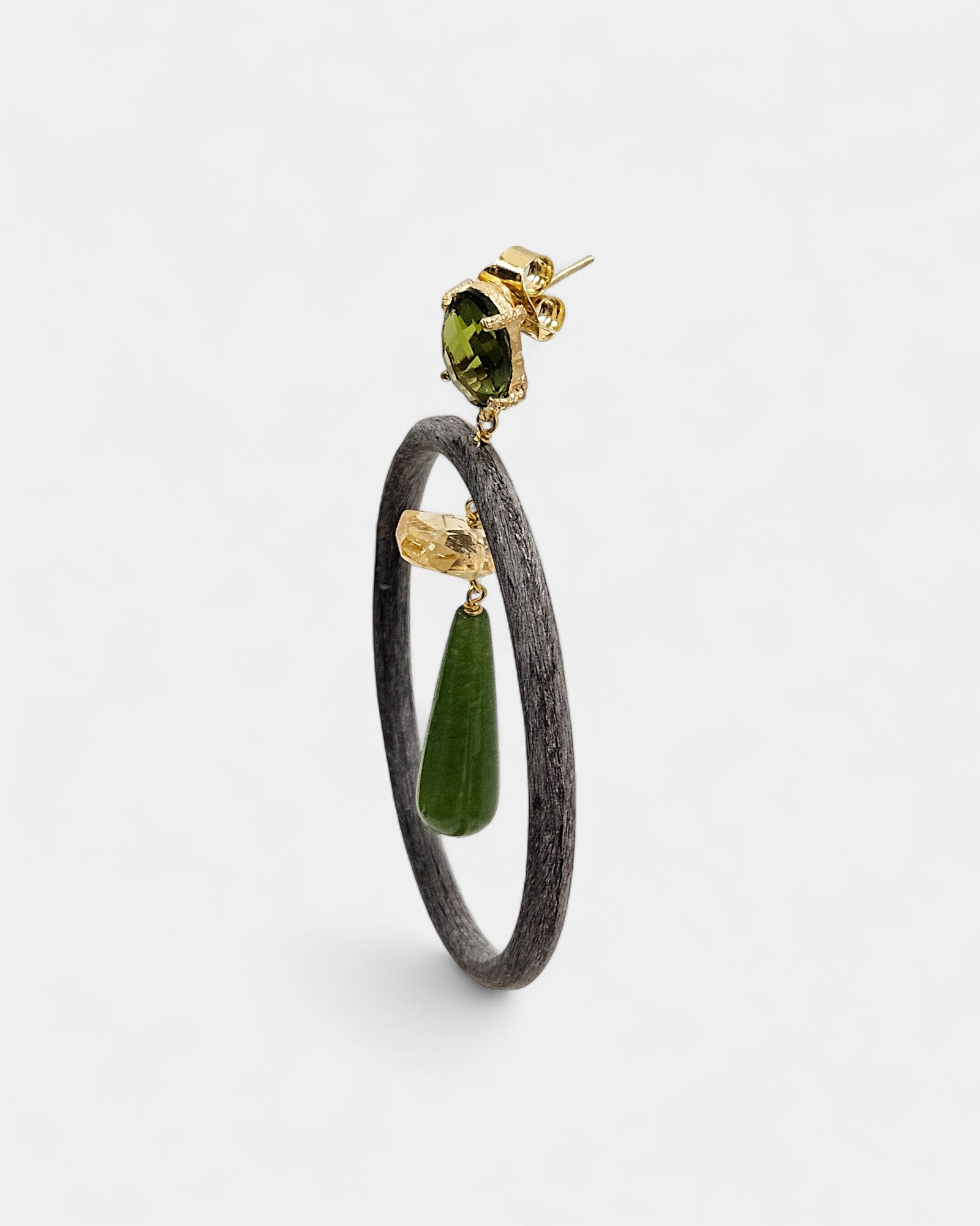 Pendientes de asta y piedras