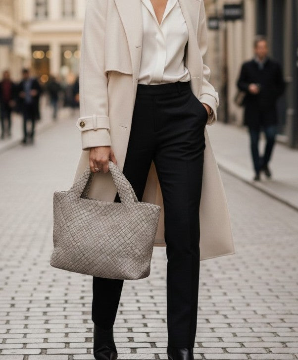 Bolso Tote Artesanal en Piel Trenzada hielo