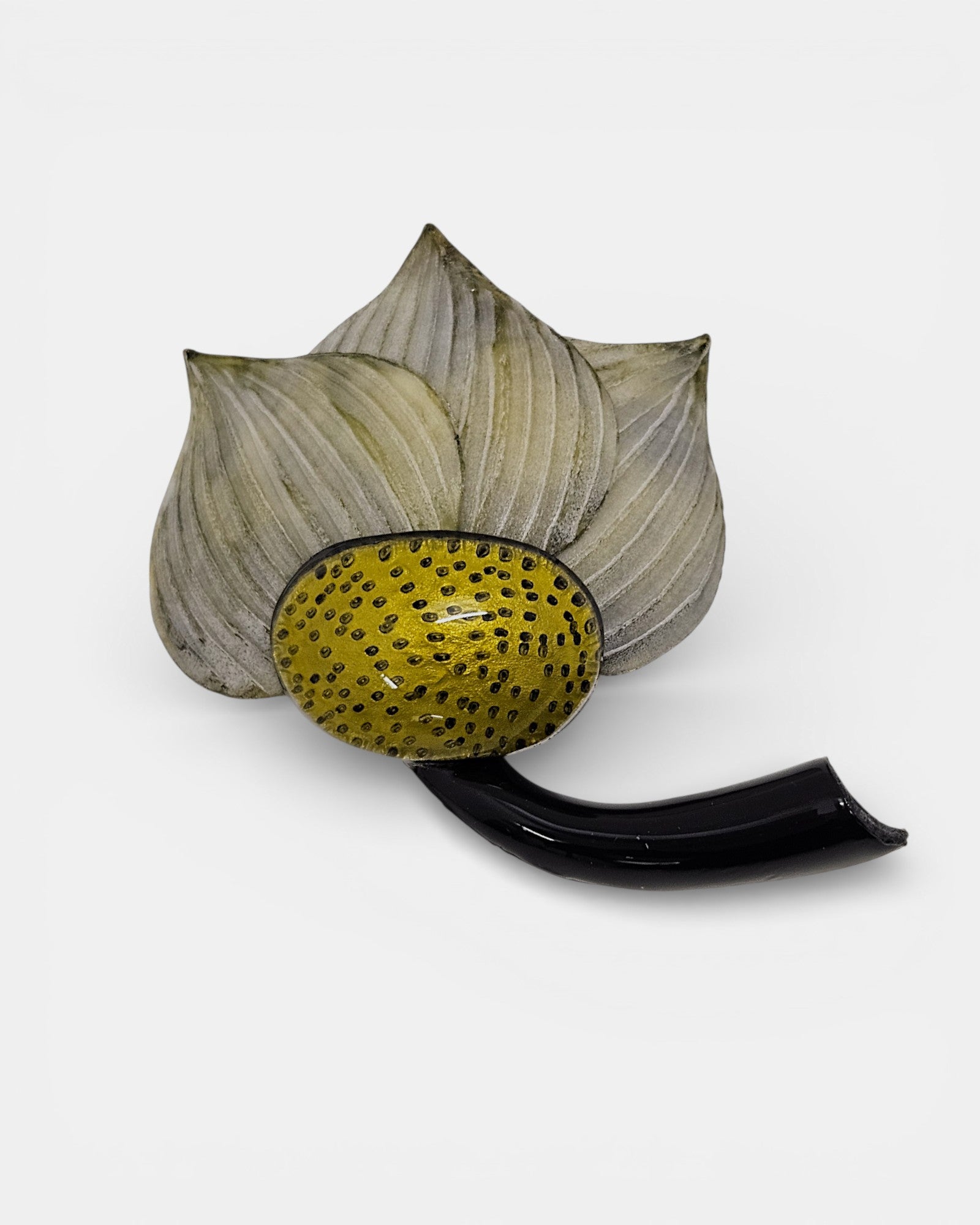 Broche Escultural "Flor de Loto" verde