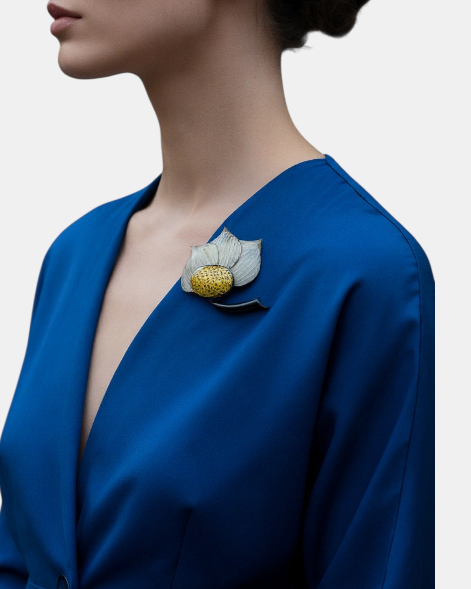 Broche Escultural "Flor de Loto" verde