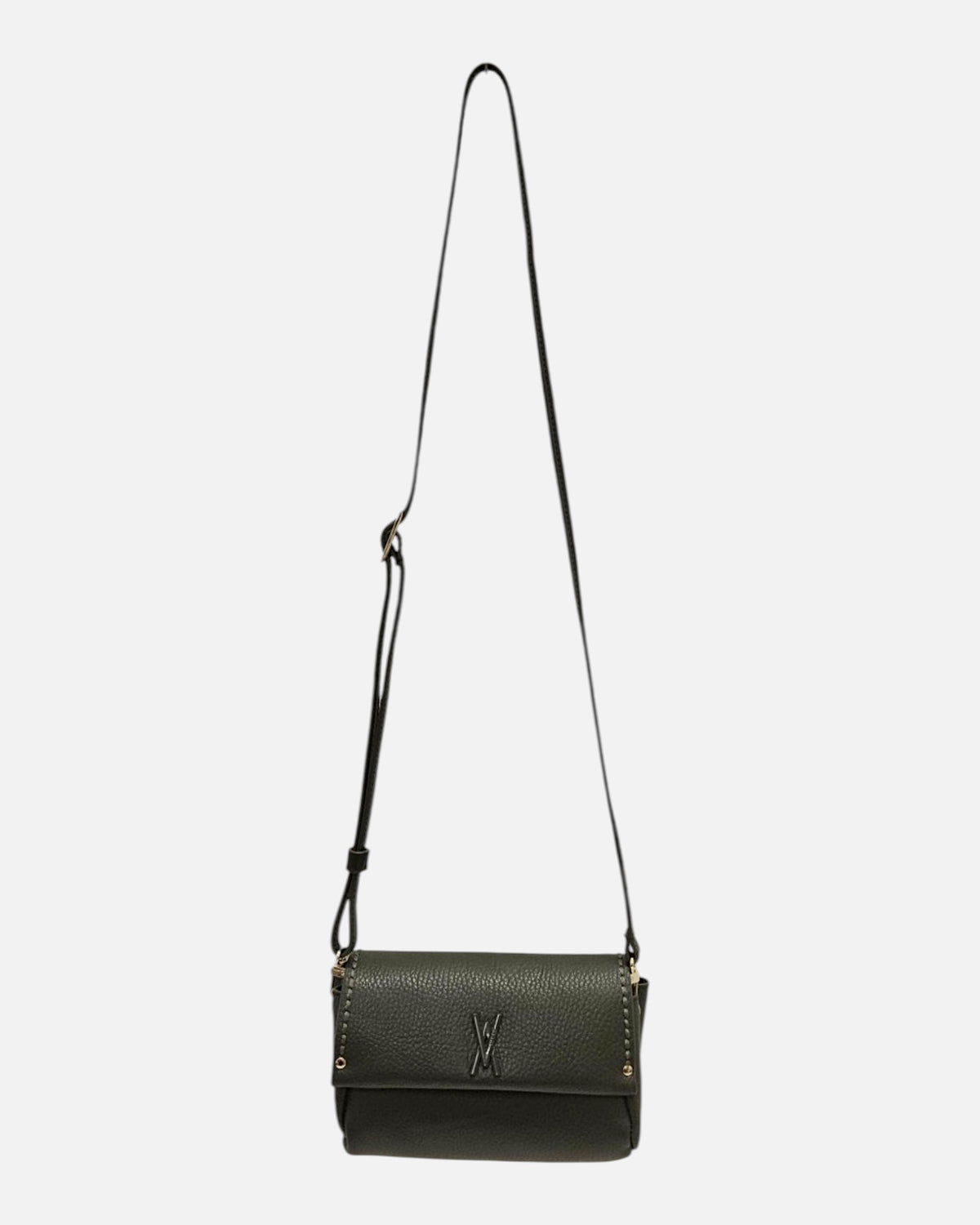 Bolso Bandolera Verde Musgo de Plinio Visonà colgado de su correa larga de piel ajustable.