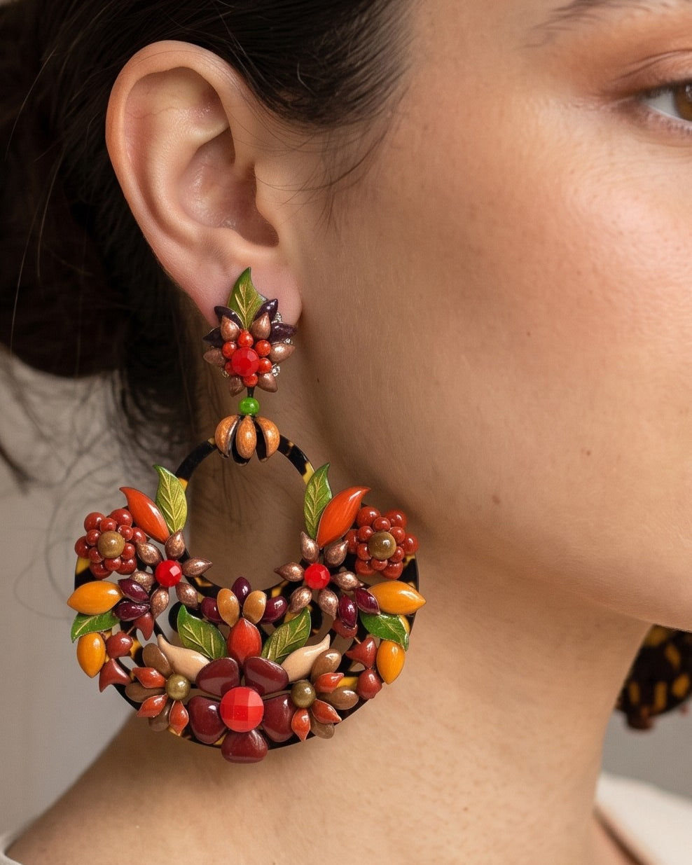 Pendientes de aro grandes Dublos florales en coral y teja