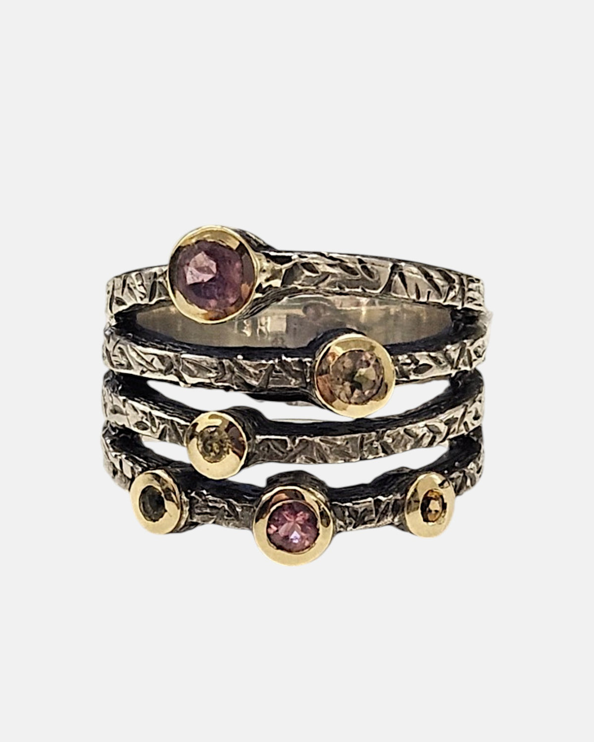Anillo ancho de plata con gemas Gabriela Styliano