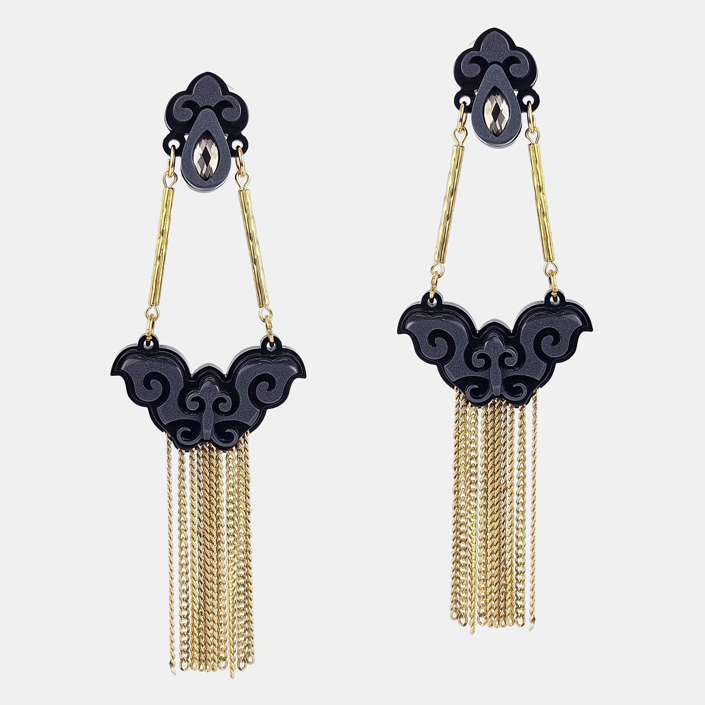 Grey and black Baroque pendant