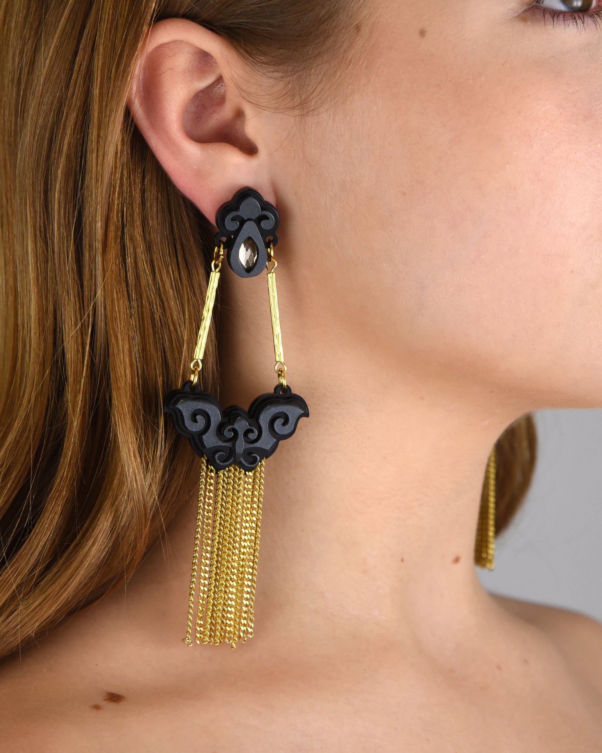 Pendiente Baroque gris y negro