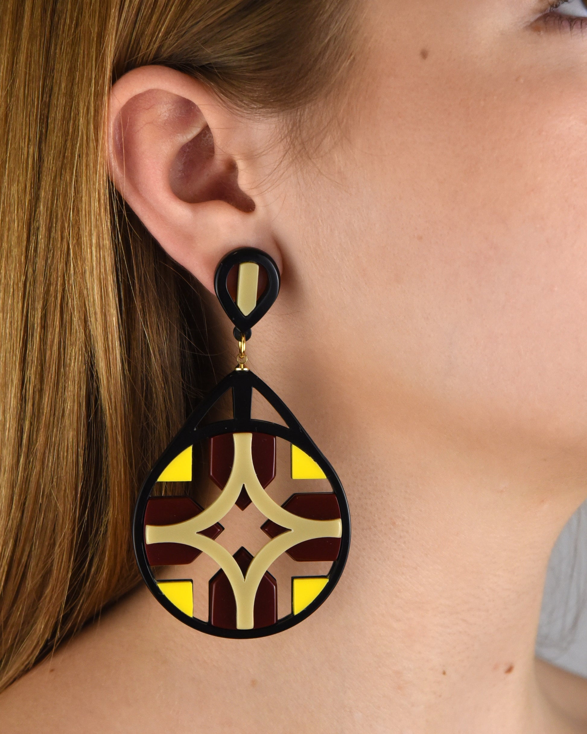 Yellow Lattice Pendant