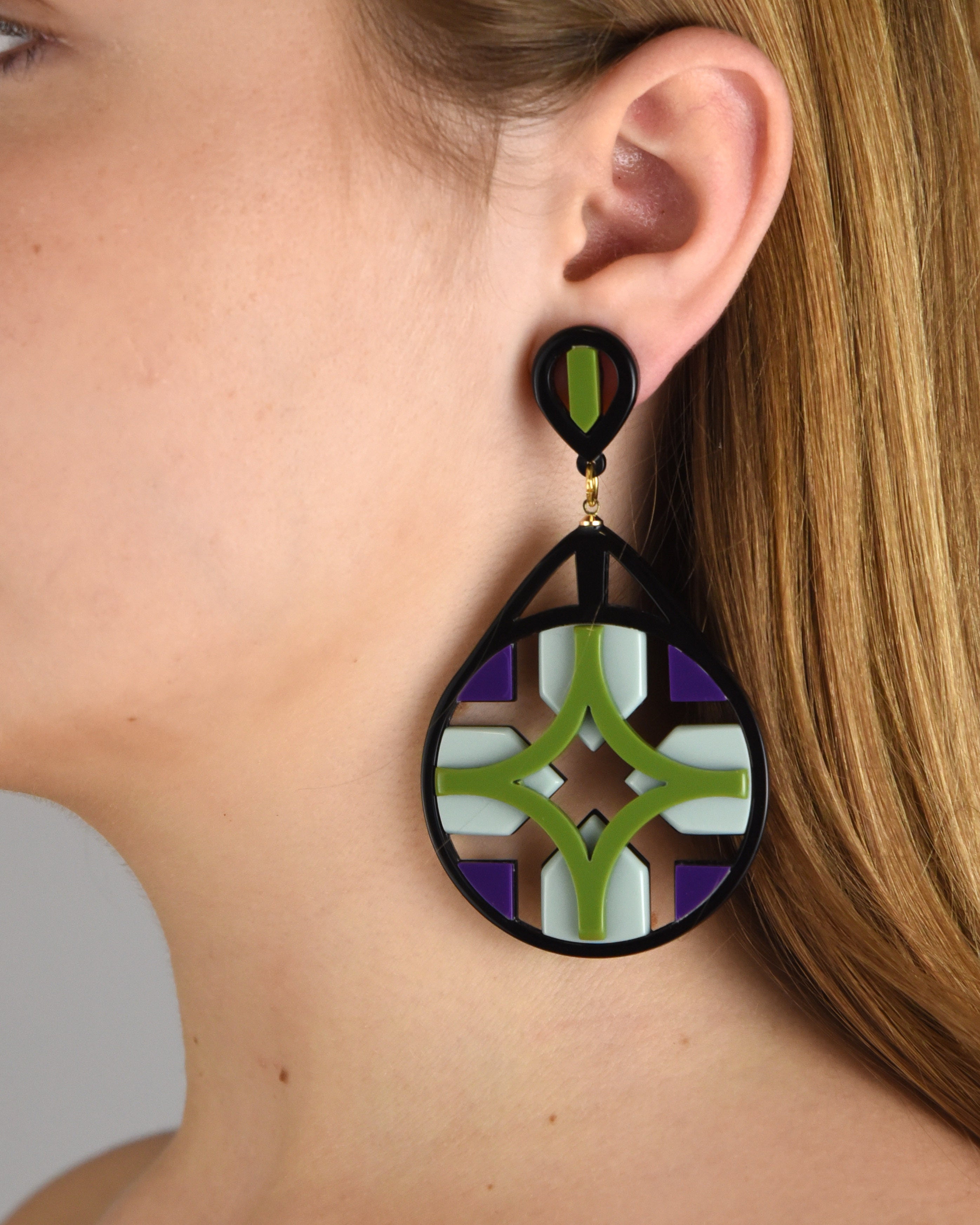 Purple and green lattice pendant