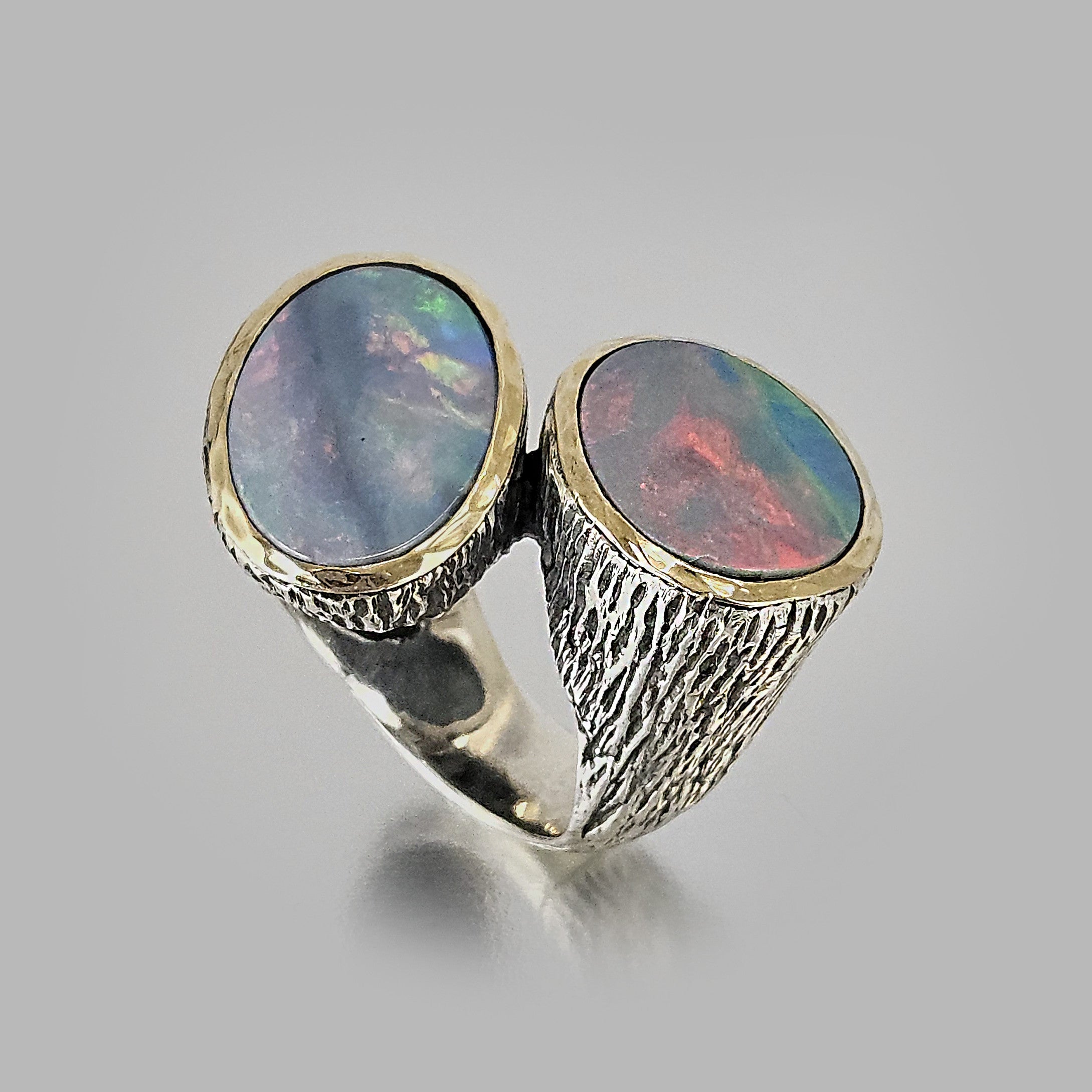 Sortija plata y ópalas Styliano