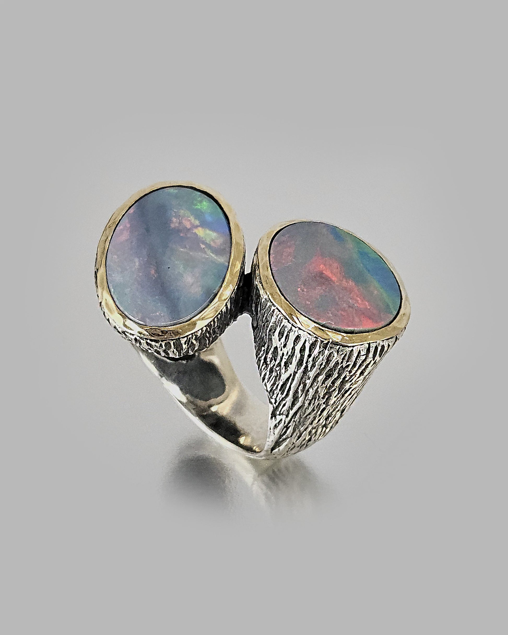 Sortija plata y ópalas Styliano