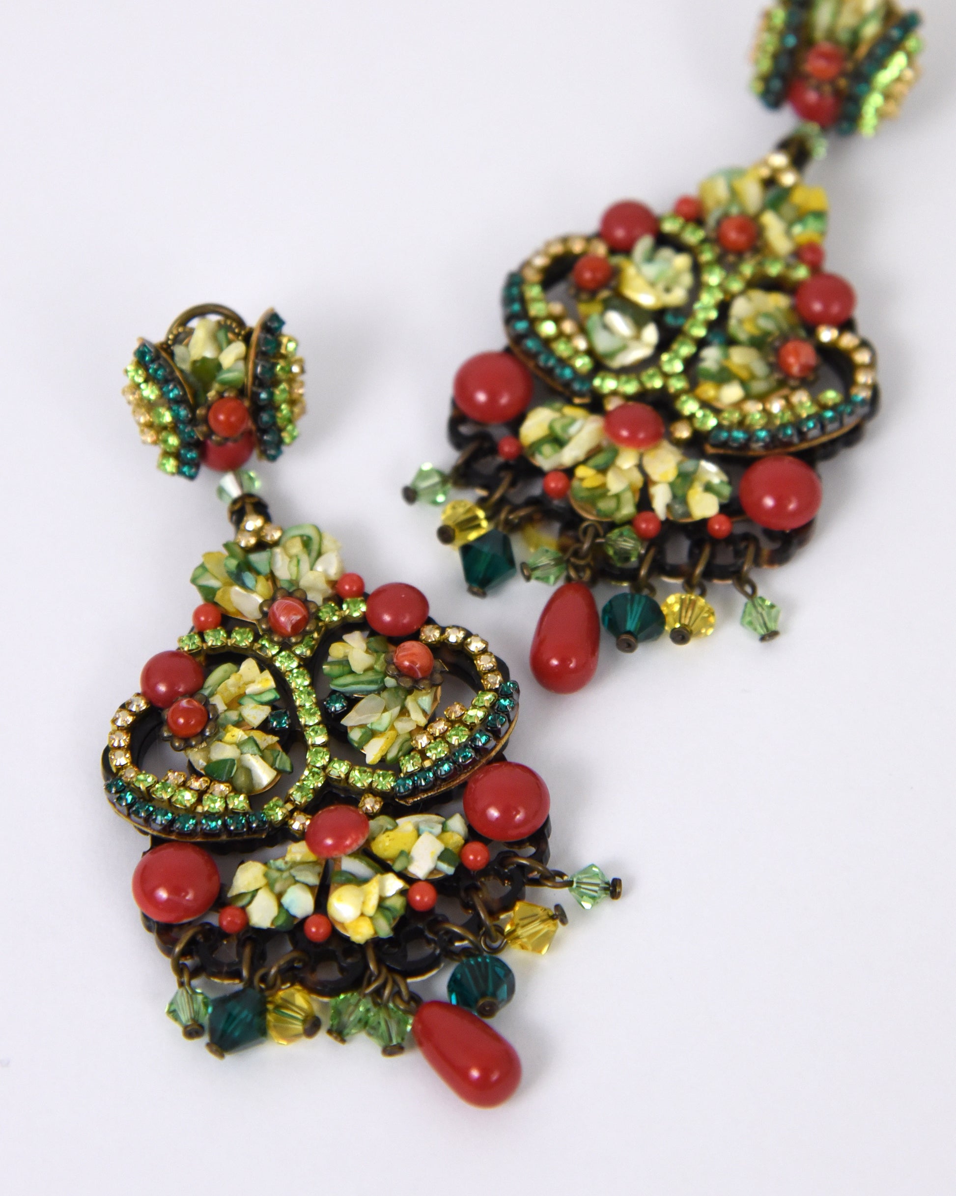 Pendientes Dublos largos en verdes y rojo