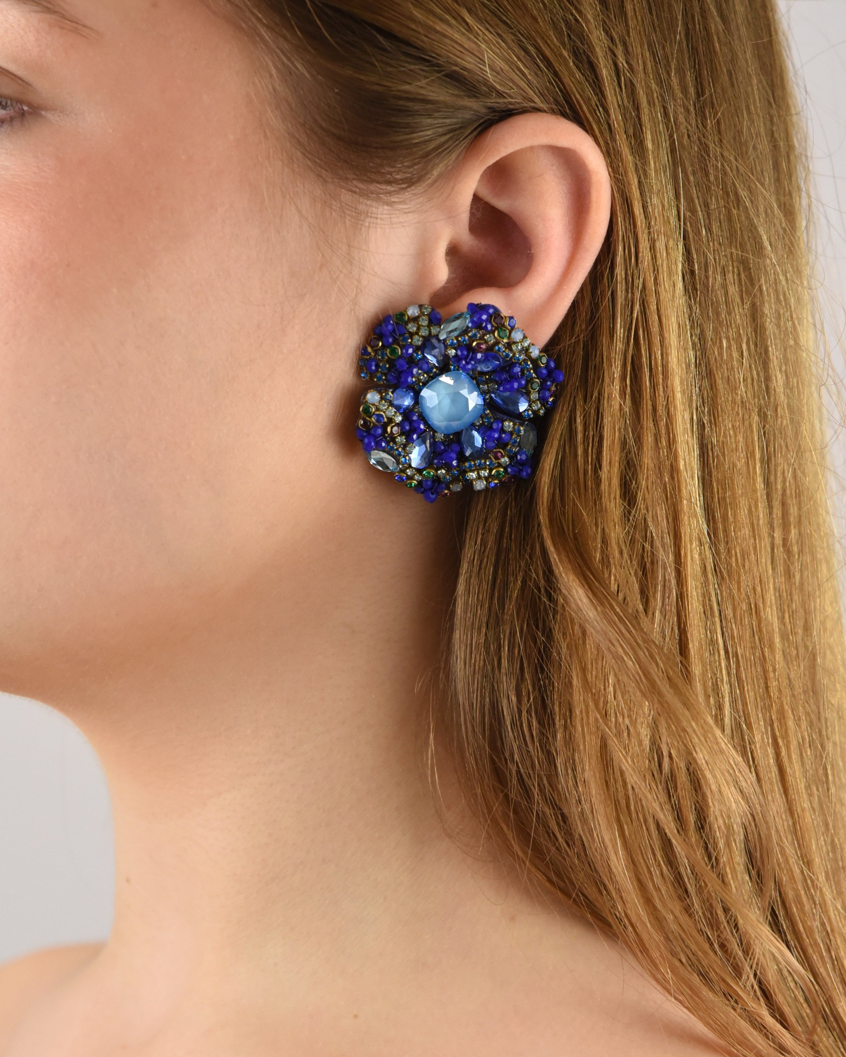 Pendientes flor de pétalos azules