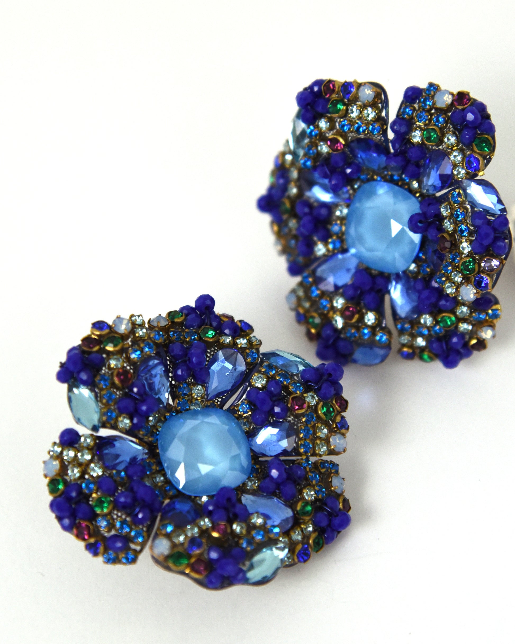 Pendientes flor de pétalos azules