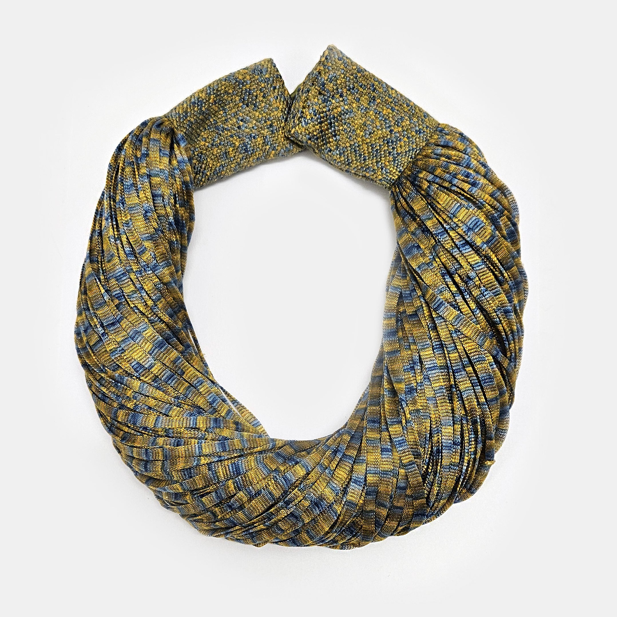 Collar seda jaspeado azul y dorado