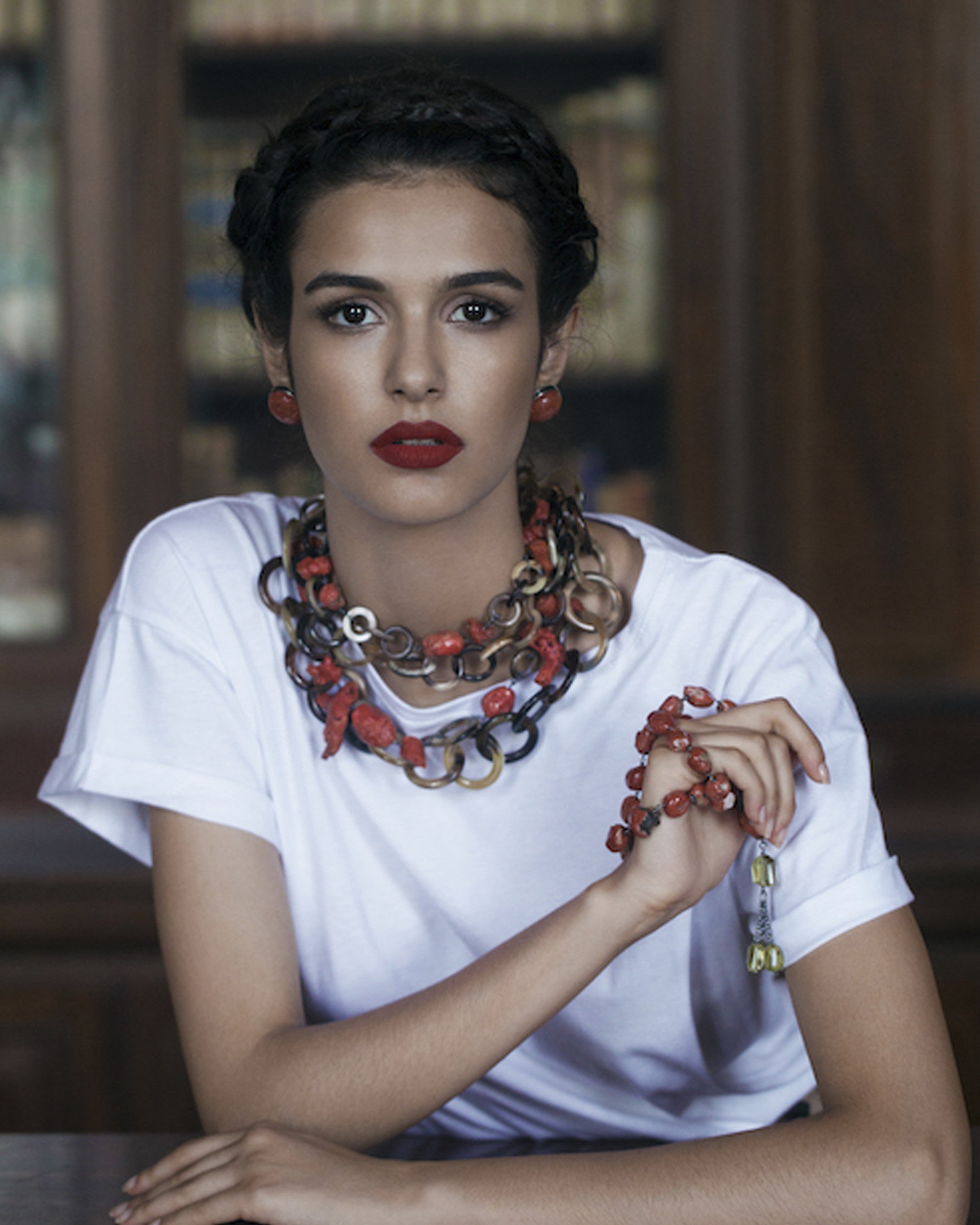 Collar vueltas cuerno y coral