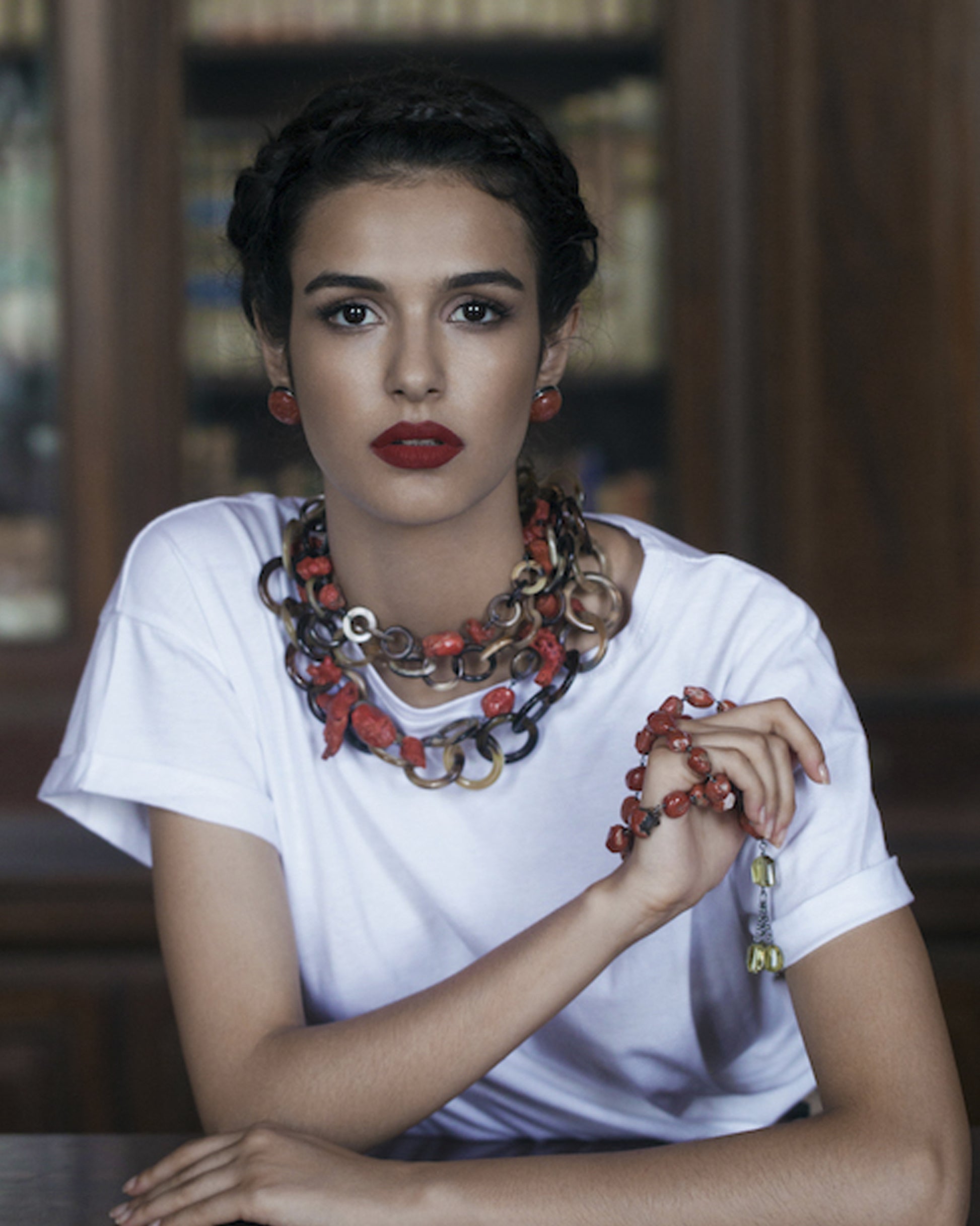 Collar vueltas cuerno y coral