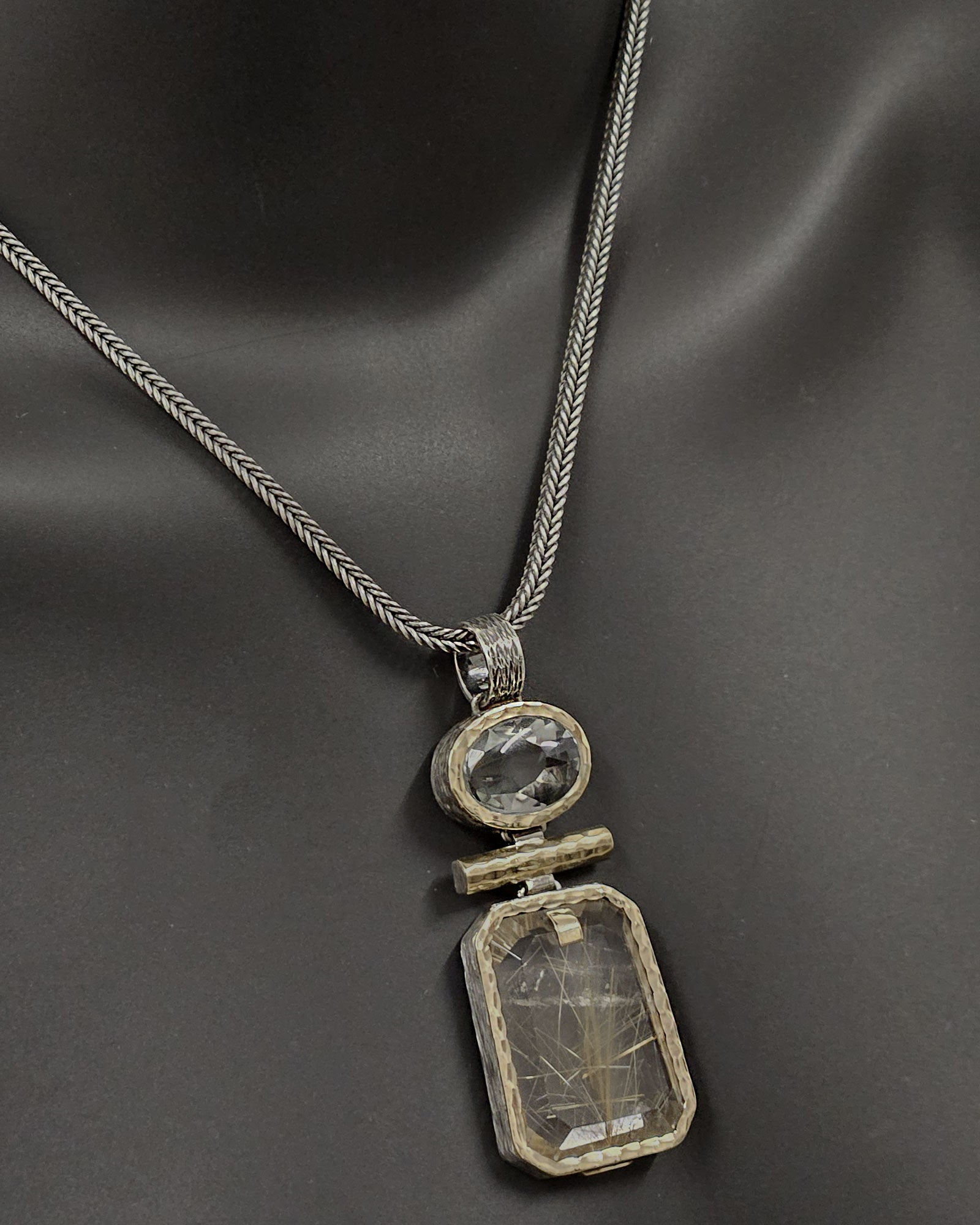 Colgante plata con cuarzo y amatista verde