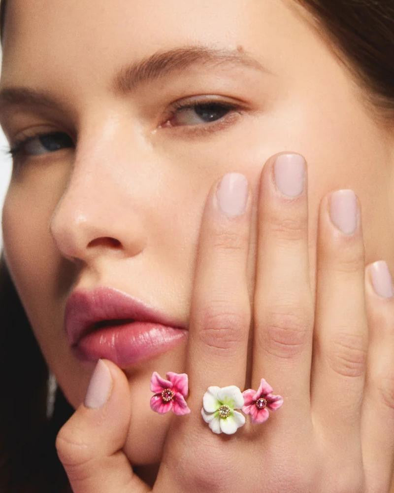 Anillo Hortensia Rosa Cristal