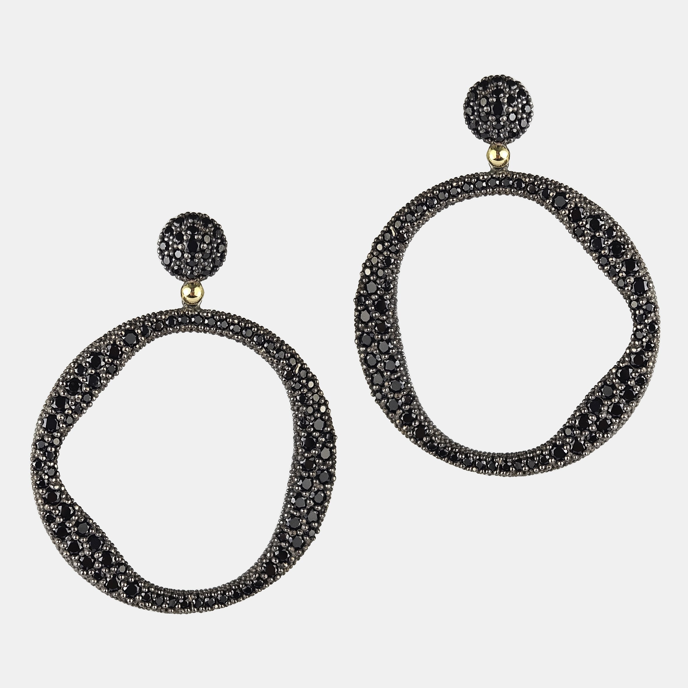 Pendientes Bohemme aro con espinelas negras