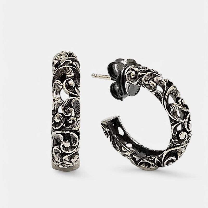 Pendientes de aro en plata tallada