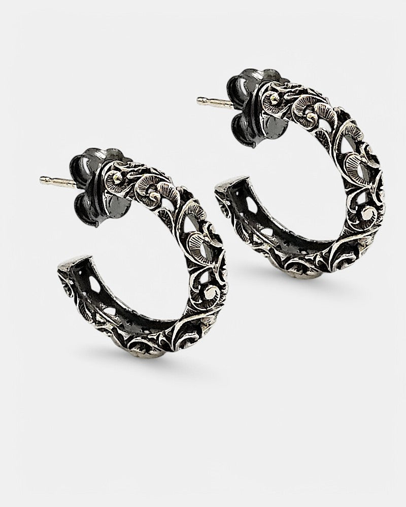 Pendientes de aro en plata tallada