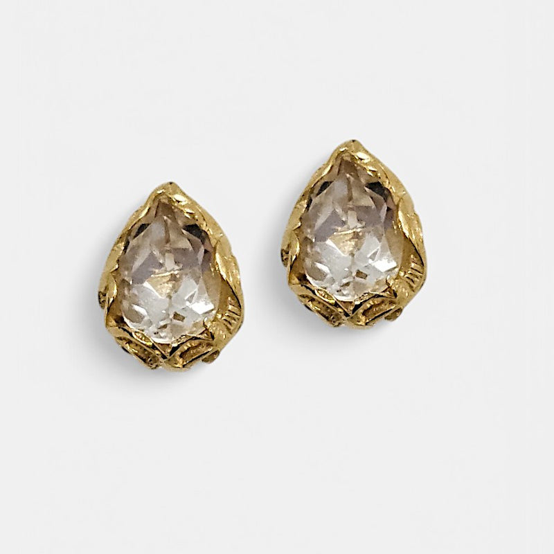 Pendientes de plata dorado labrada con cristal de roca