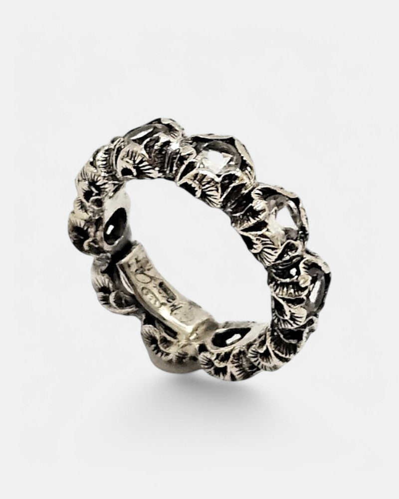 Anillo de plata tallada con cristal de roca