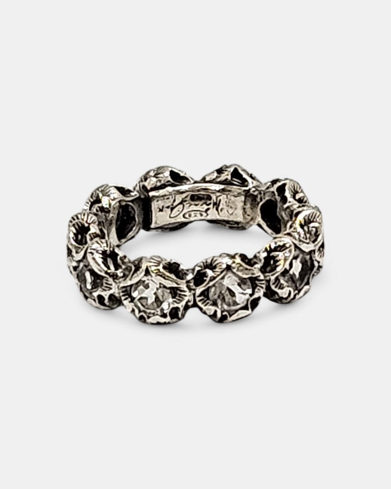 Anillo de plata tallada con cristal de roca