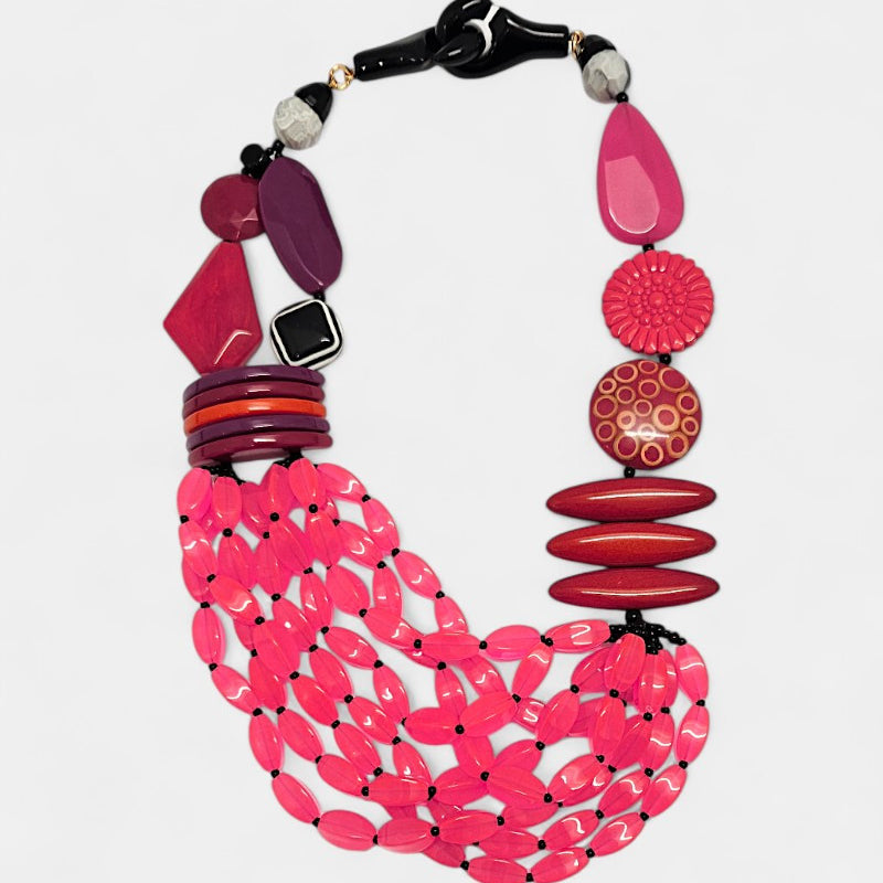 Collar corto artesanal Blush rosa