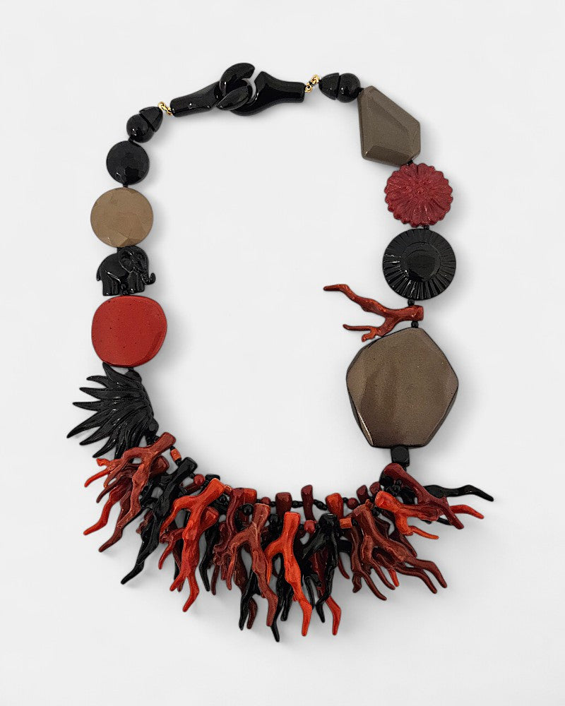 Collar de resina Patra rojo