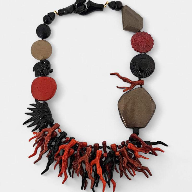 Collar de resina Patra rojo