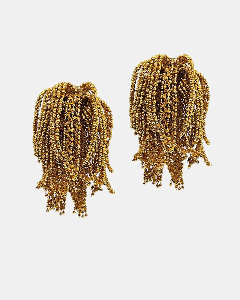 Metal dot pom-pom earring