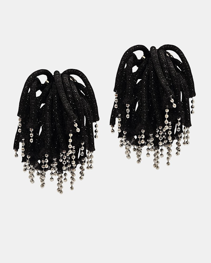 Pom-pom pendant, knit and metal