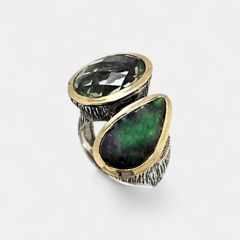 Anillo plata con amonite y amatista verde
