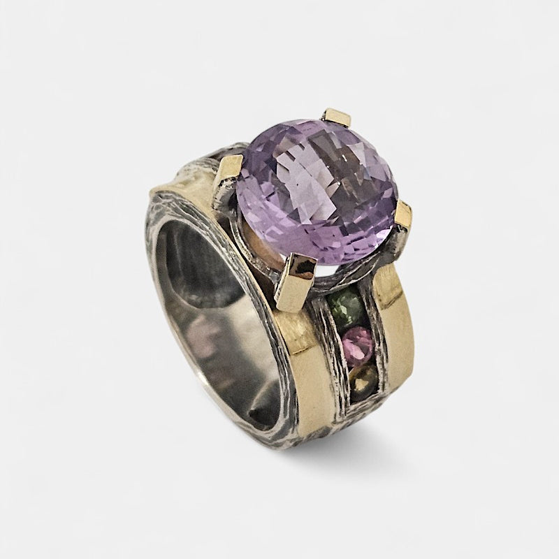 Sortija de plata y amatista lila