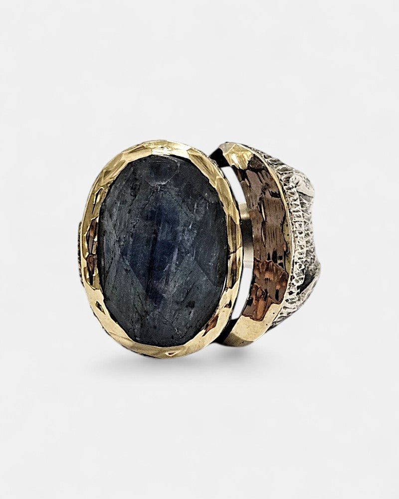 Sortija de plata y cianita