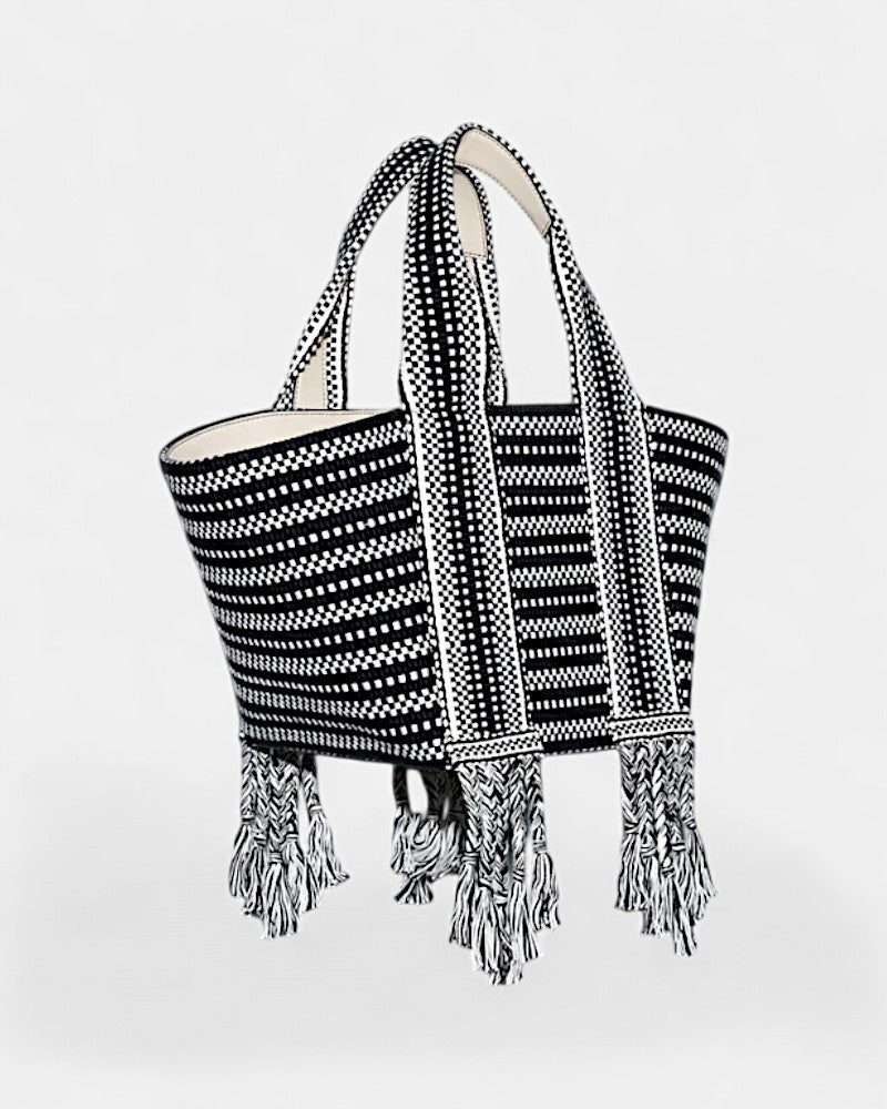 Bolso tejido y piel bicolor blanco y negro