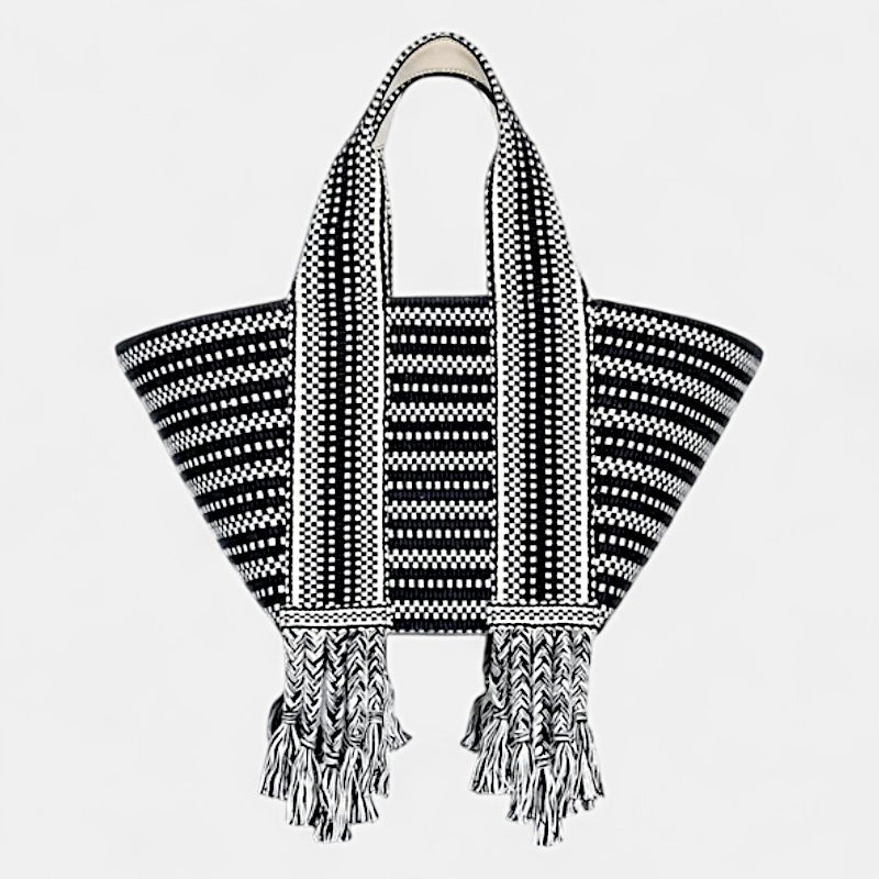 Bolso tejido y piel bicolor blanco y negro