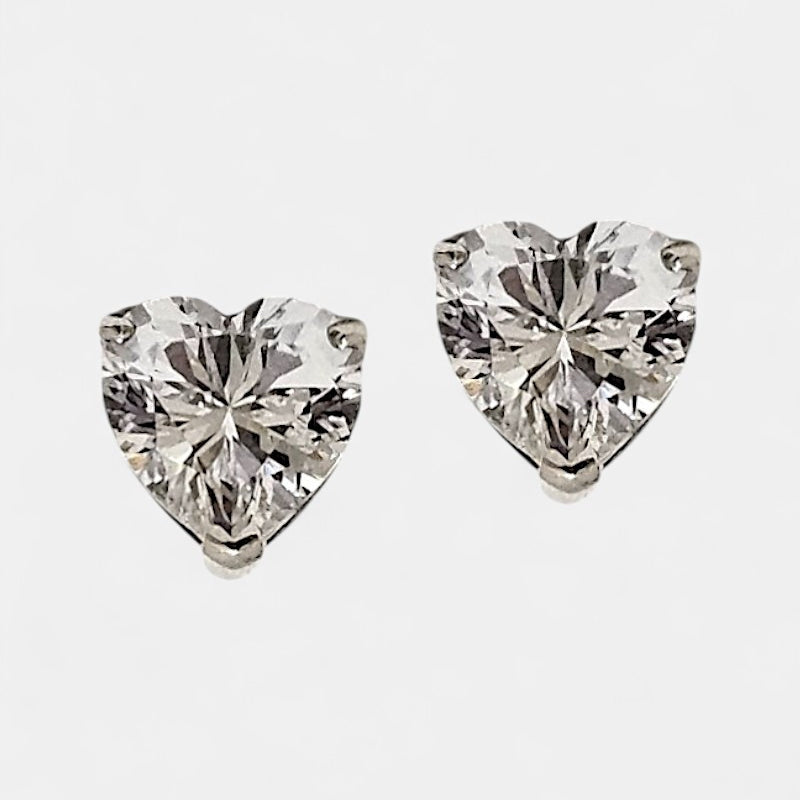 Heart-shaped earrings in silver and cubic zirconia