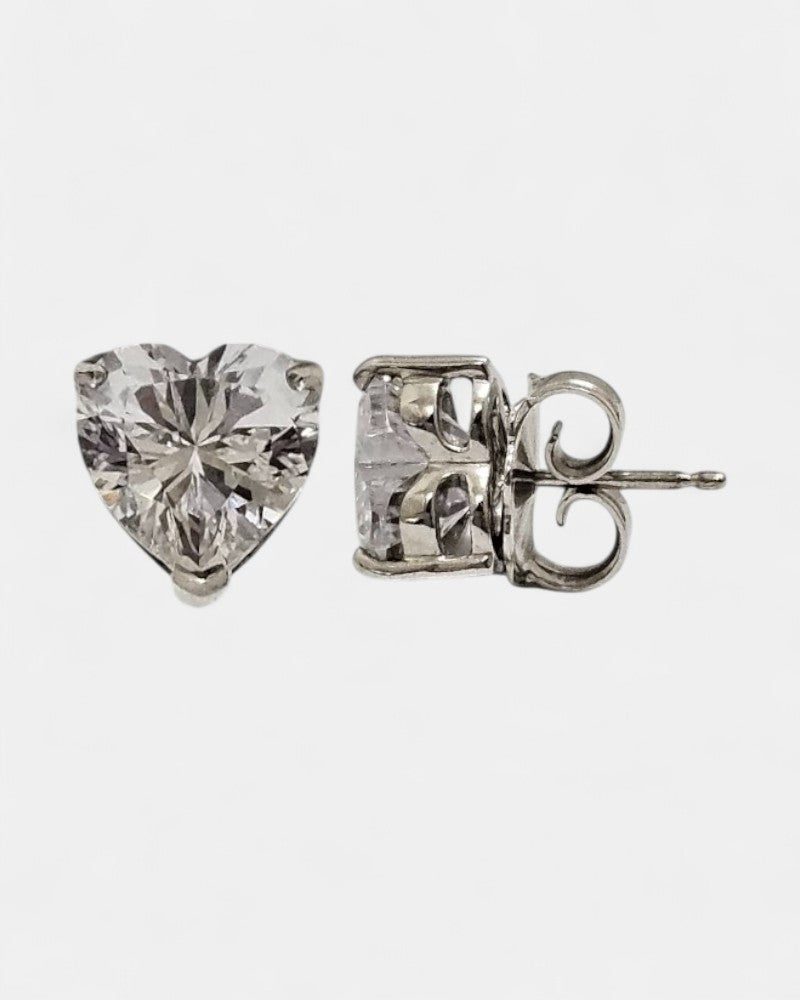 Boucles d'oreilles en forme de cœur en argent et zircone cubique