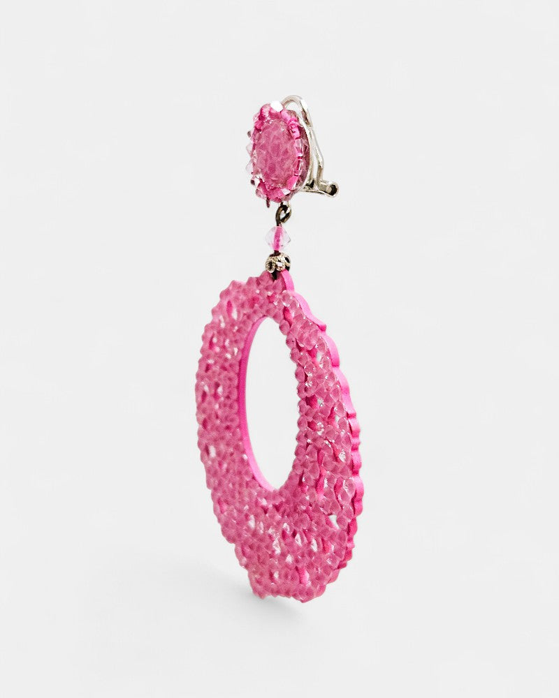 Pink openwork hoop earrings 