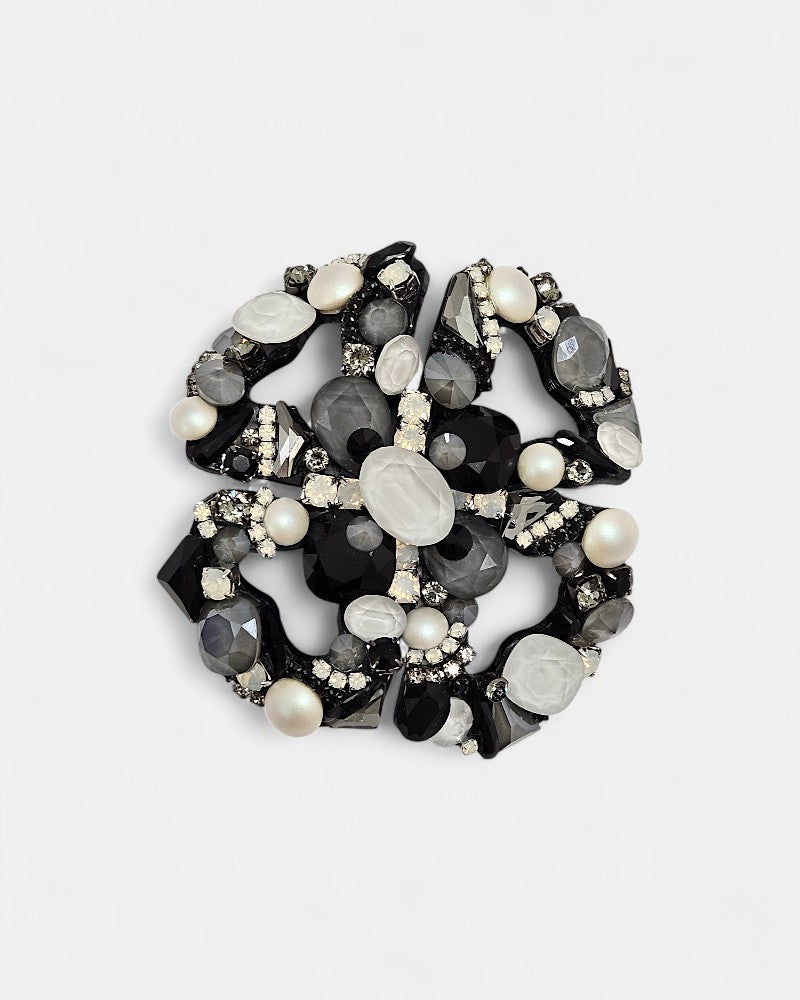 Broche swarovski blanco y negro Dualis