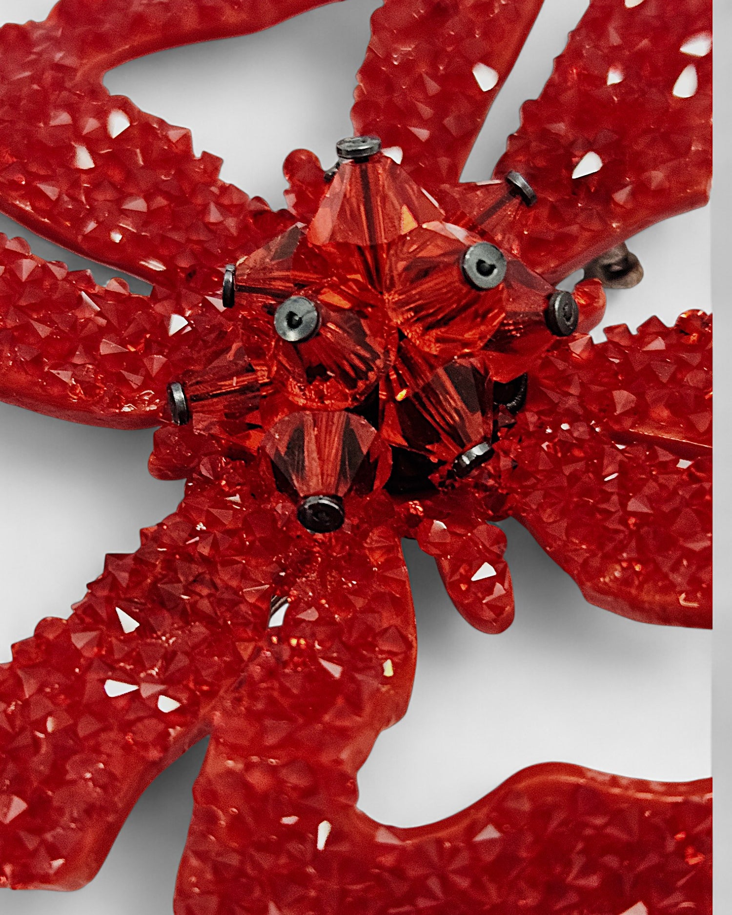 Broche swarovski rojo Taysia