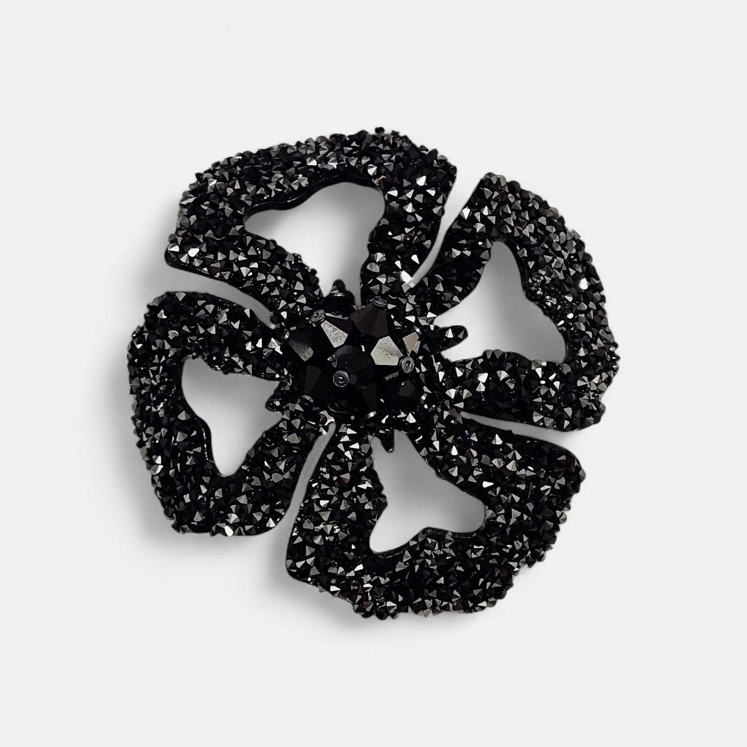 Broche negro swarovski Mirtae
