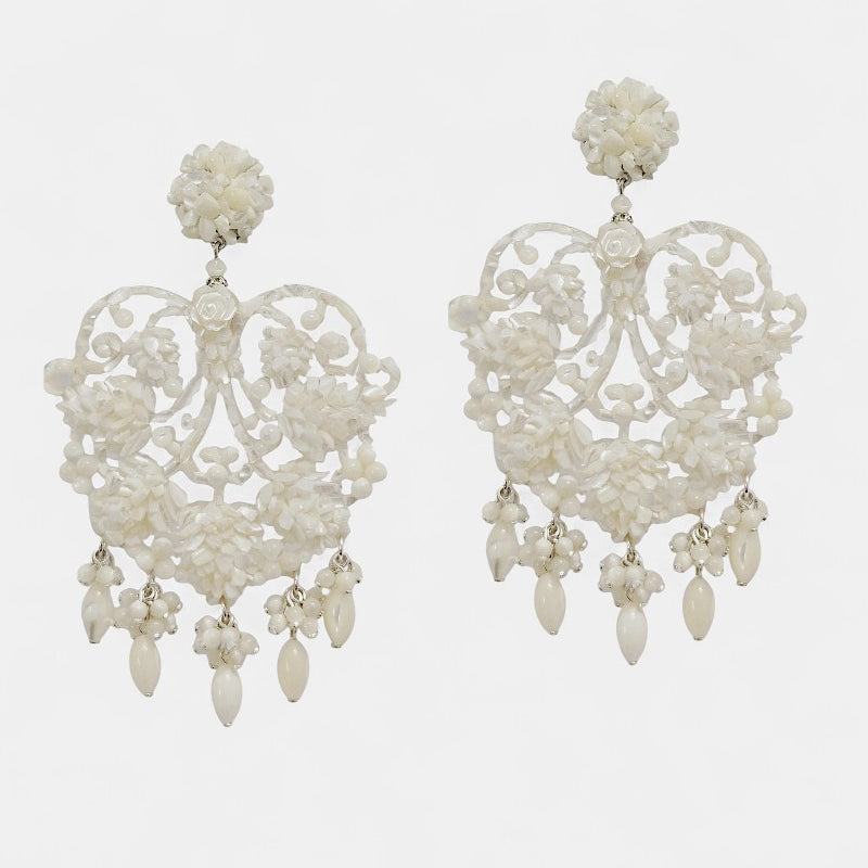 Solea mother-of-pearl pendant