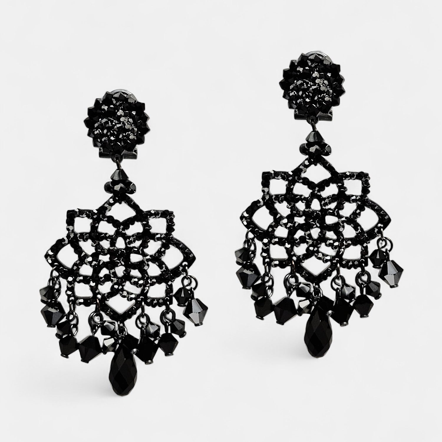 Zairel Swarovski black earring