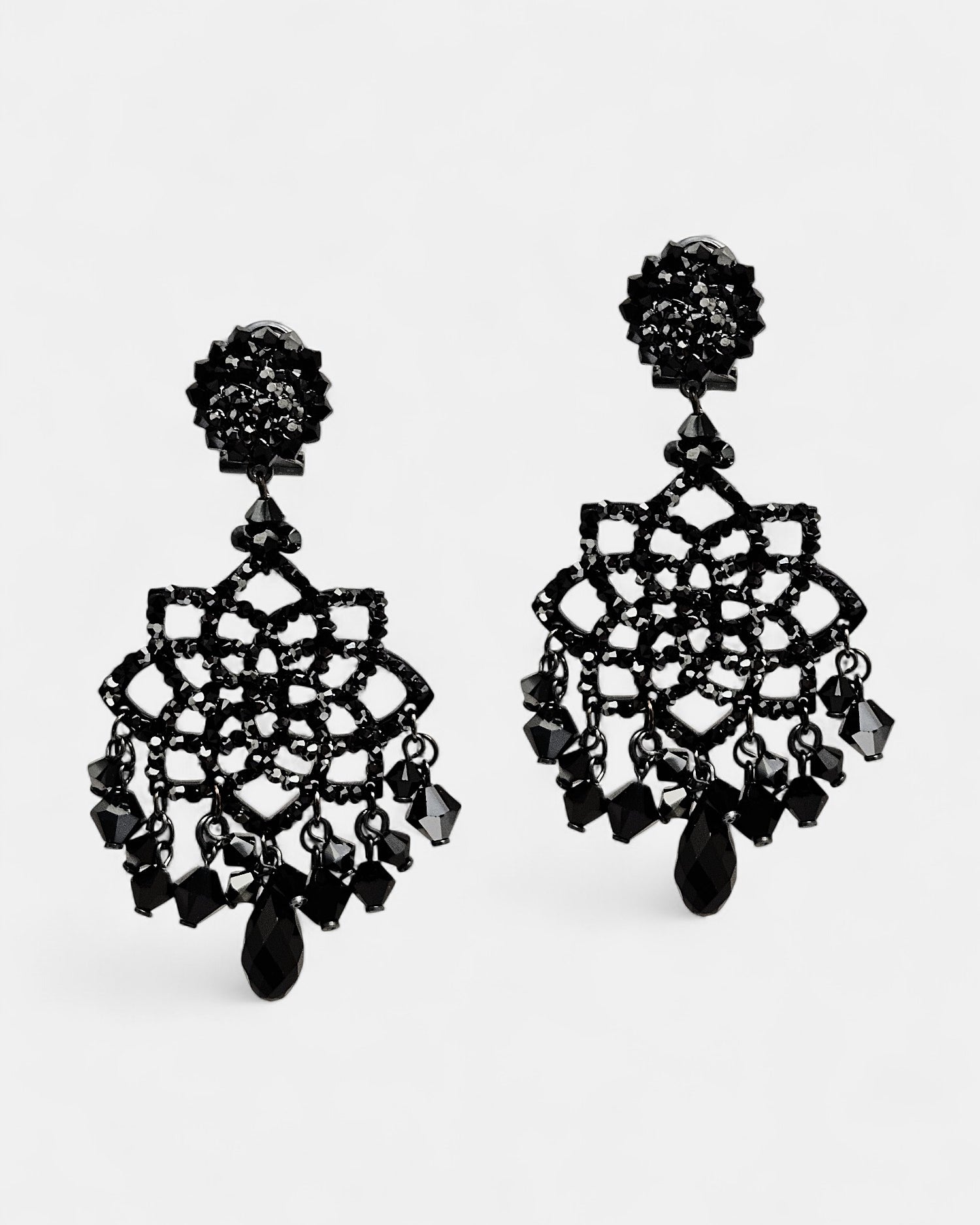 Zairel Swarovski black earring