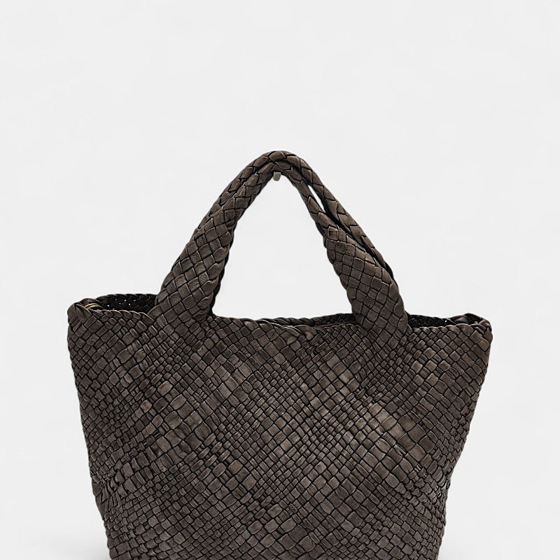 Bolso de mano en piel trenzada marrón