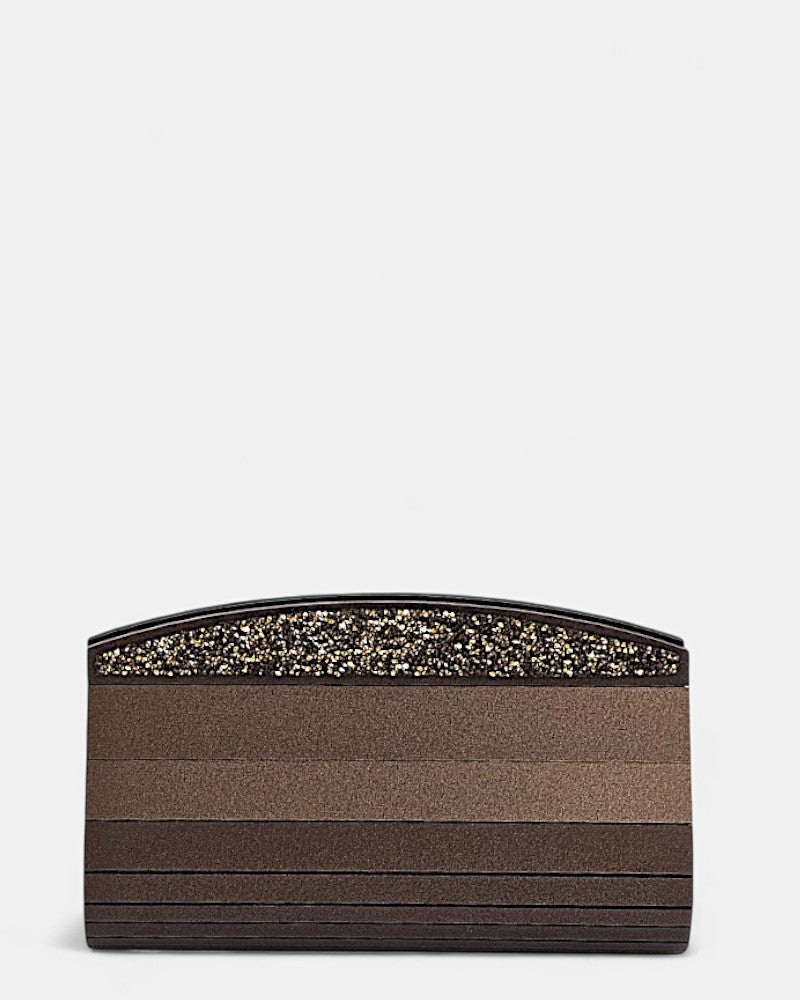 Clutch de evento marrón satinado