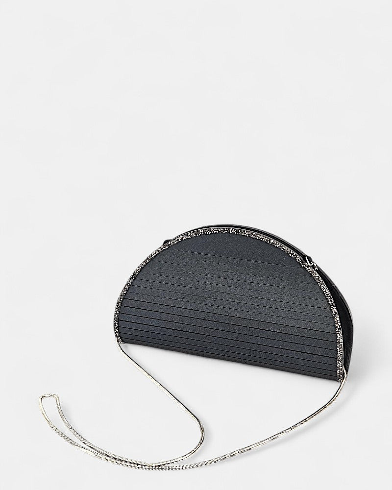 Bolso para invitada gris con adorno de cristal plata